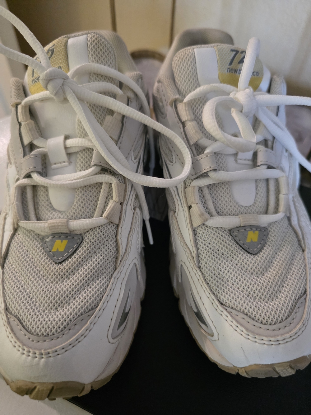 New Balance Kids' 725 White and Light Gray Sneakers